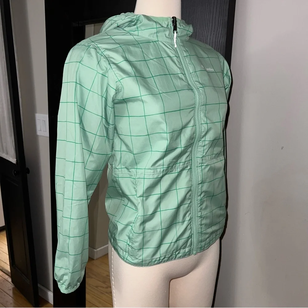Columbia Lt Green Kids Pixel Grabber Reversible Jacket, size M 10/12